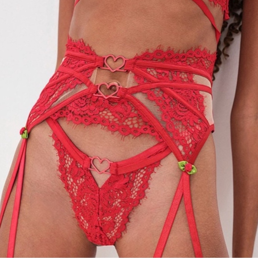 FL&L Rosa Red Lace Garter Belt M